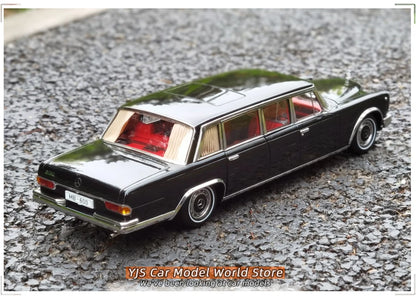 Mercedes-Benz 600 Pullman W100
