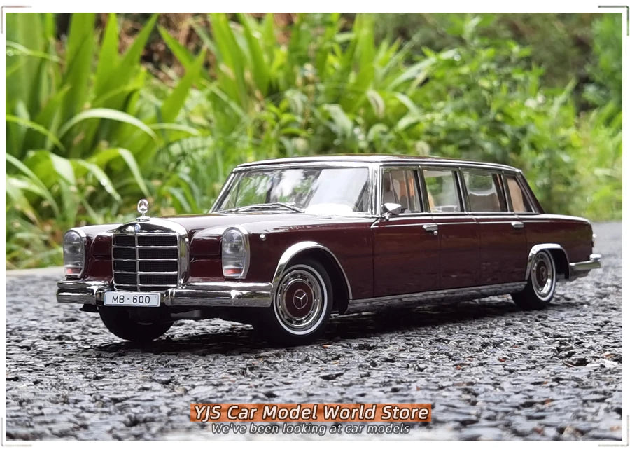 Mercedes-Benz 600 Pullman W100