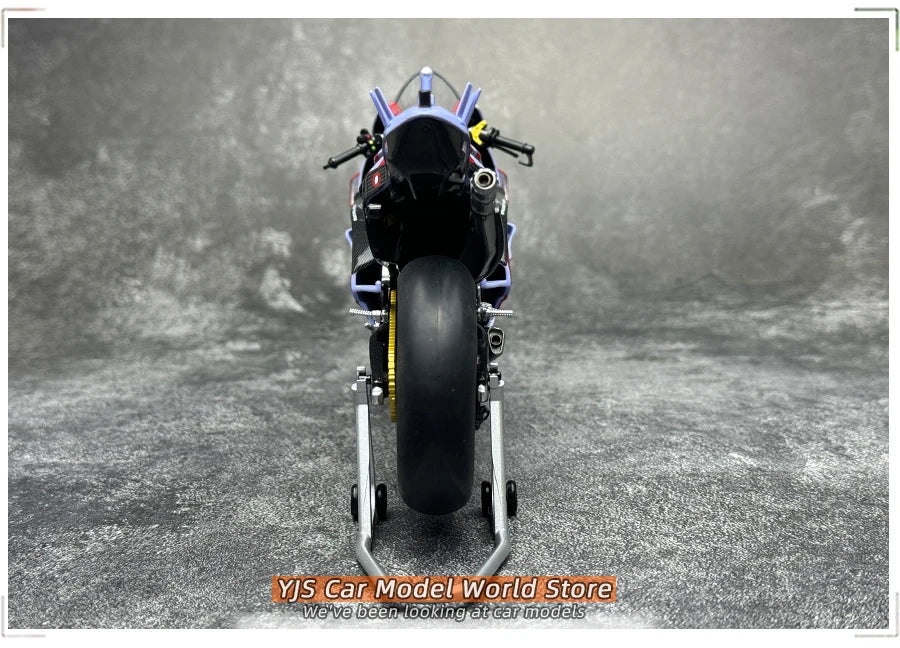 Ducati Desmosedici GP24_GP23 Prima Pramac Racing