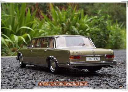 Mercedes-Benz 600 Pullman W100