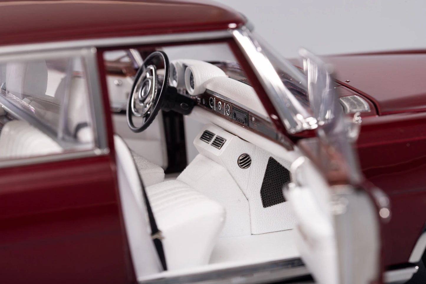 Mercedes-Benz 600 Pullman W100