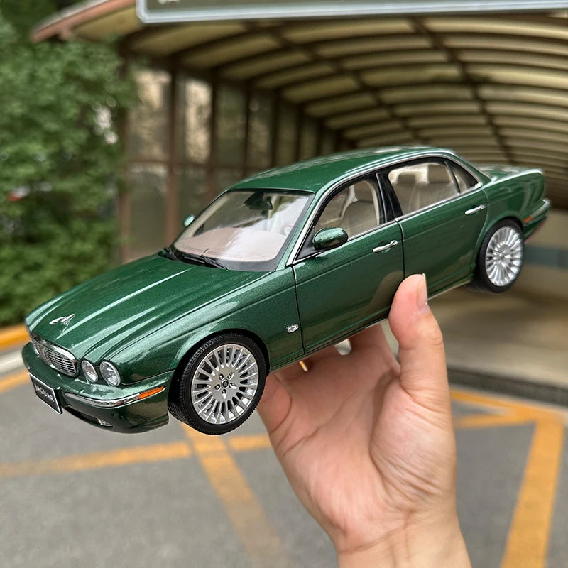 Jaguar XJ6 X350