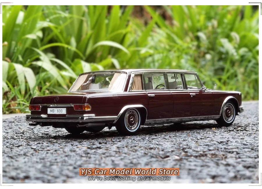 Mercedes-Benz 600 Pullman W100