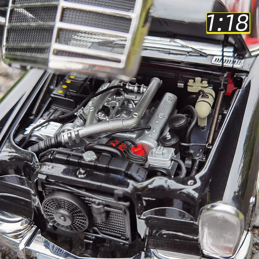 Mercedes-Benz 600 Pullman W100